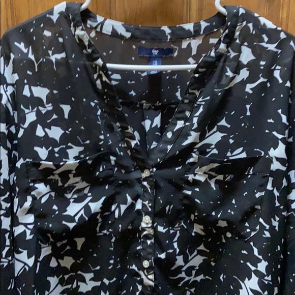 GAP Black and White Sheer Tunic - Picture 4 of 6